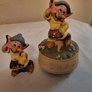 VINTAGE Schmid 1937 to 1987 50th Anniversary Disney Dopey music box with figure